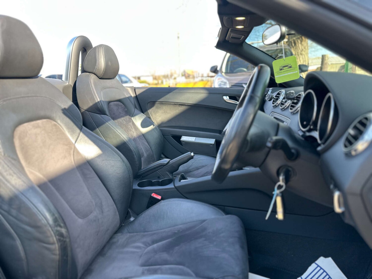 Used Audi TT 2011 for sale - 77745552: Photo 10