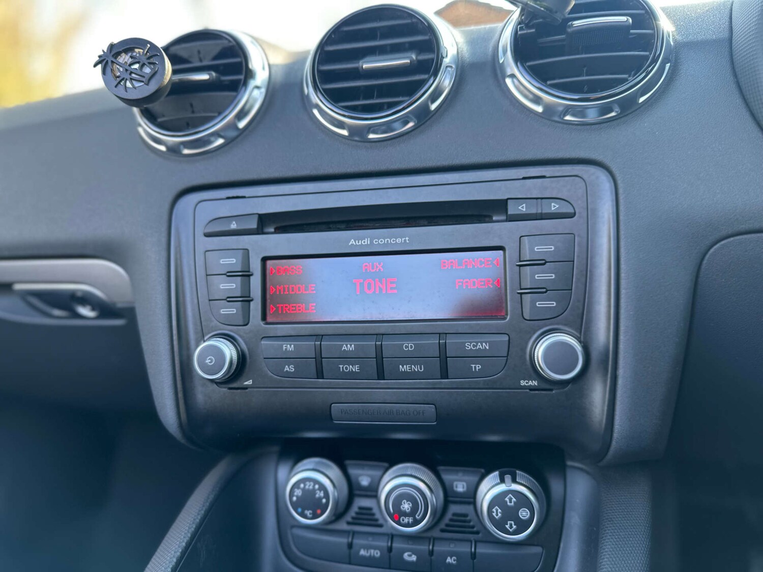 Used Audi TT 2011 for sale - 77745552: Photo 15