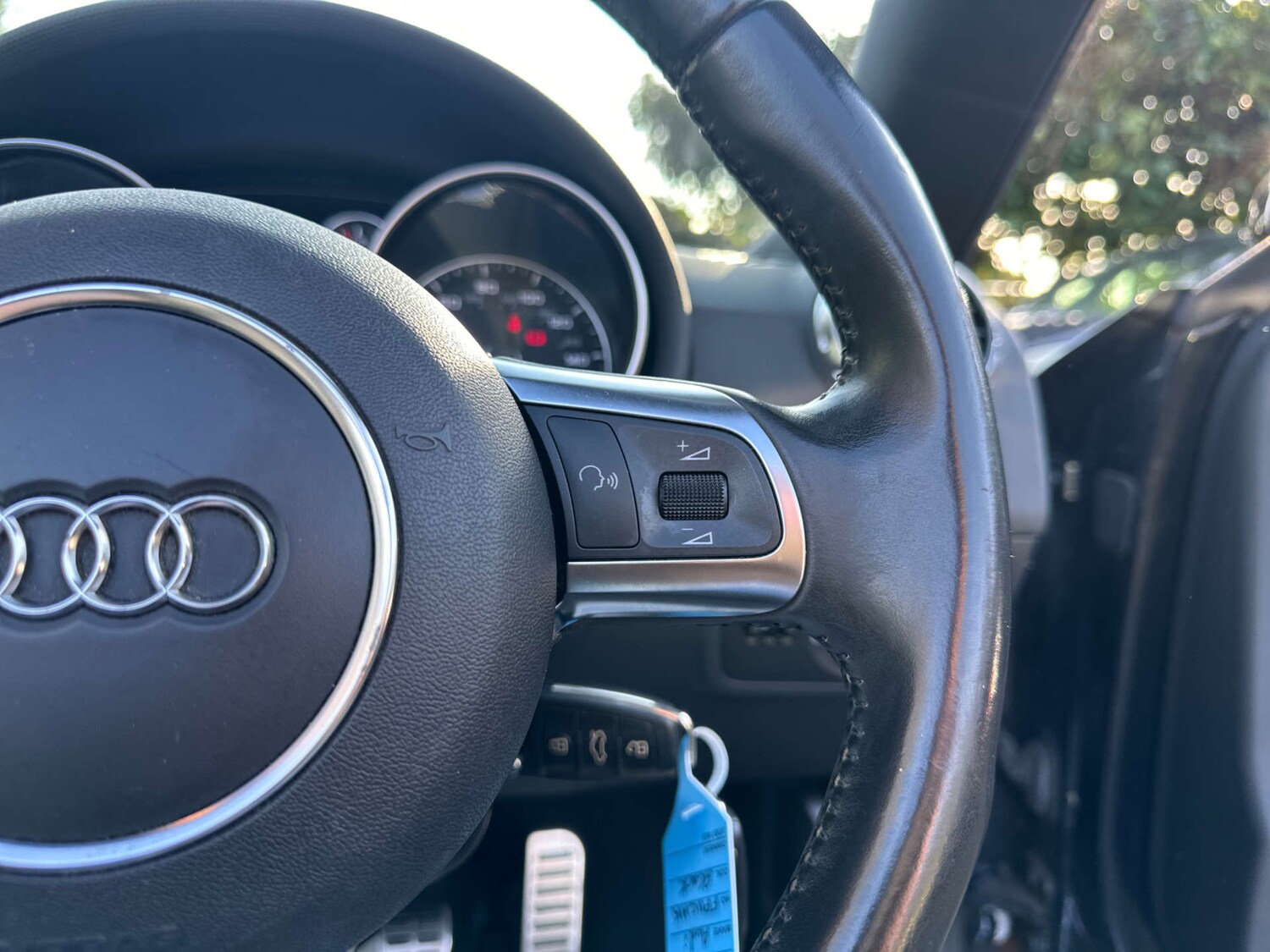 Used Audi TT 2011 for sale - 77745552: Photo 24