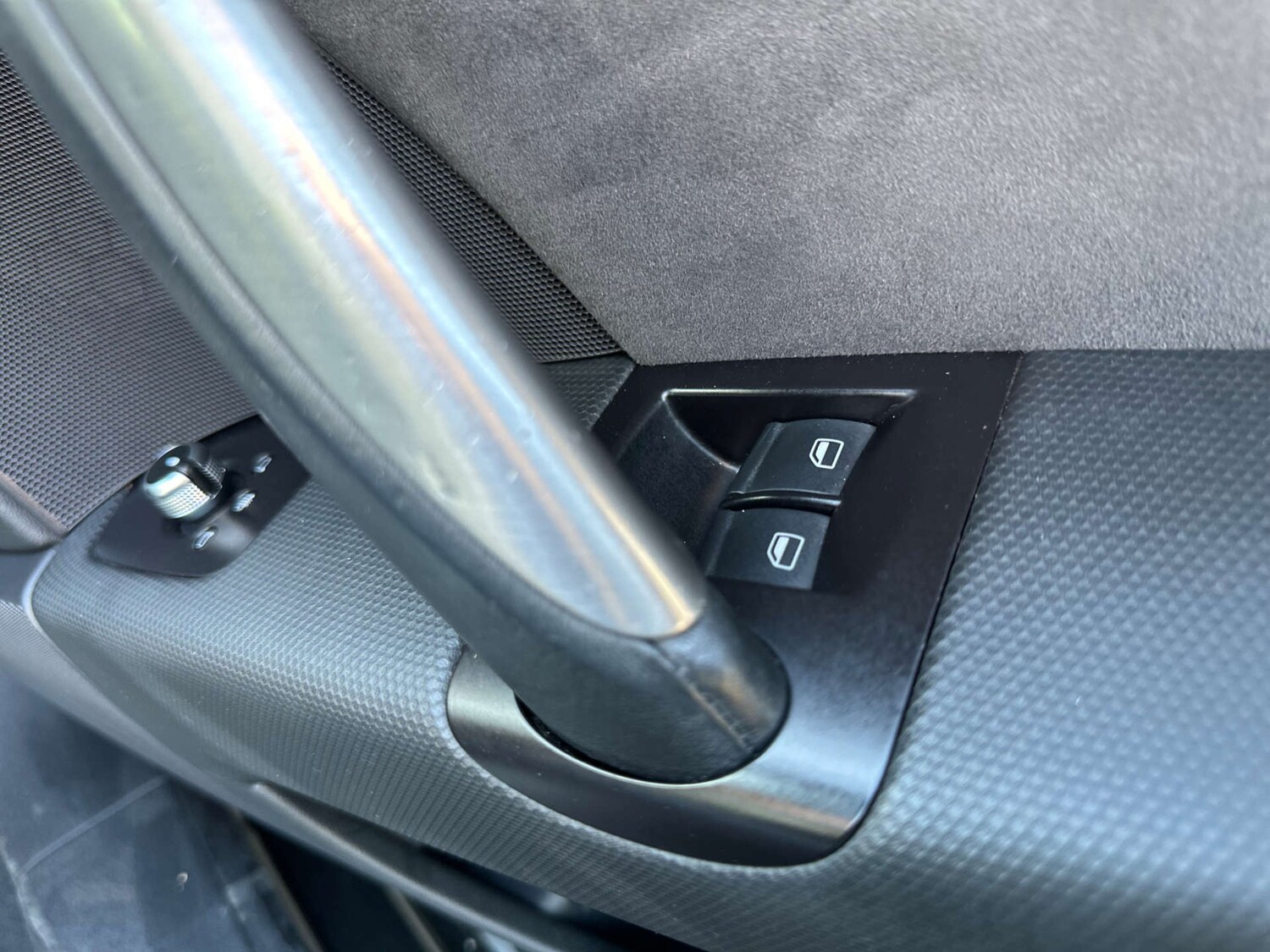 Used Audi TT 2011 for sale - 77745552: Photo 31