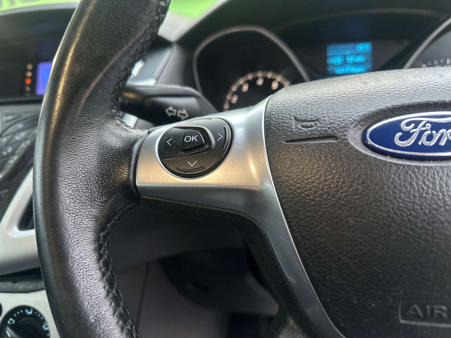 Used Ford Focus 2011 for sale - 76735798: Photo 24