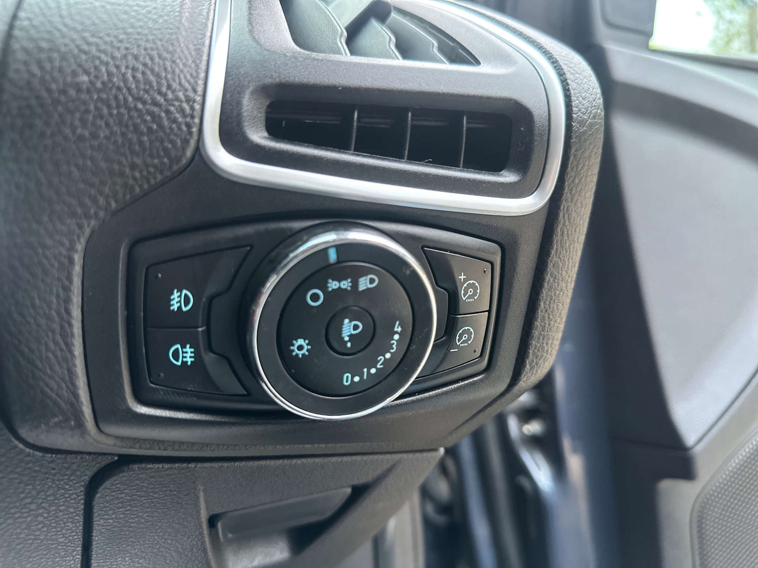 Used Ford Focus 2011 for sale - 76735798: Photo 26