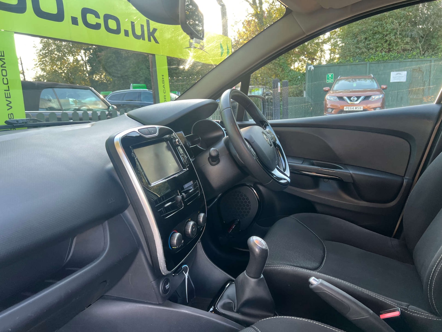 Used Renault Clio 2015 for sale - 76023091: Photo 13
