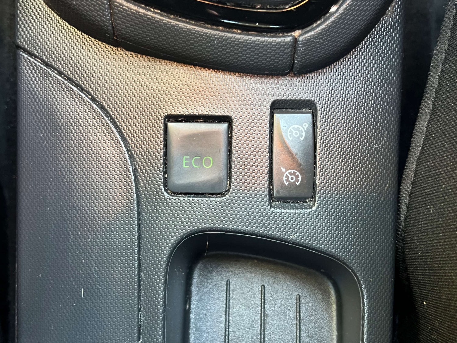 Used Renault Clio 2015 for sale - 76023091: Photo 25