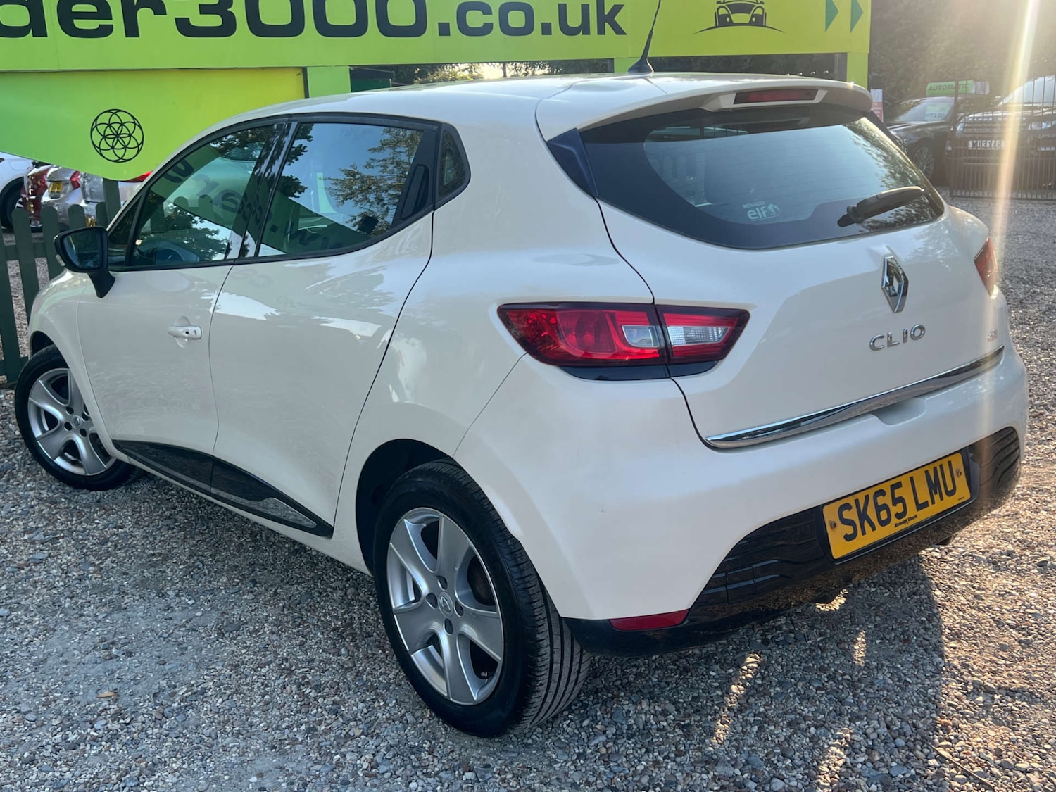 Used Renault Clio 2015 for sale - 76023091: Photo 9