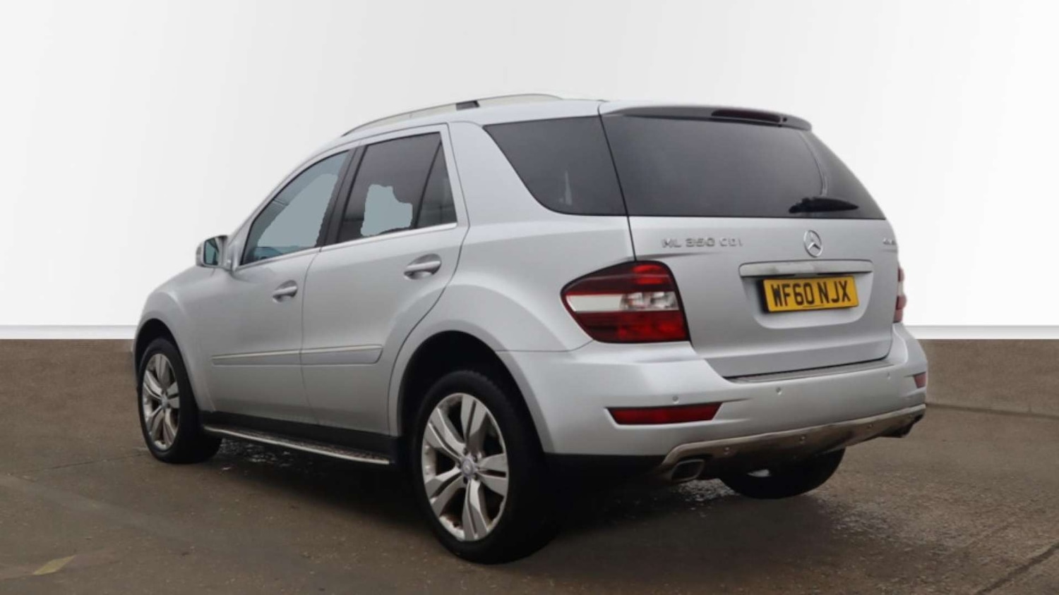 Used Mercedes-Benz M Class 2010 for sale - 76495825: Photo 10