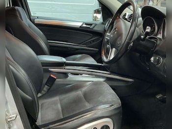 Used Mercedes-Benz M Class 2010 for sale - 76495825: Photo