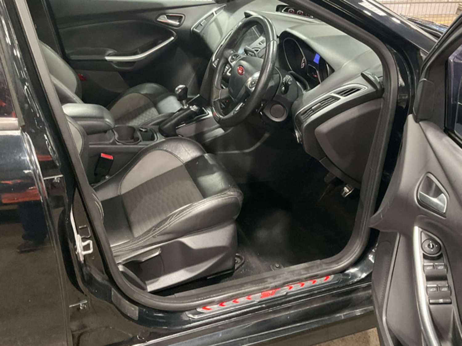 Used Ford Focus 2012 for sale - 77535000: Photo 3