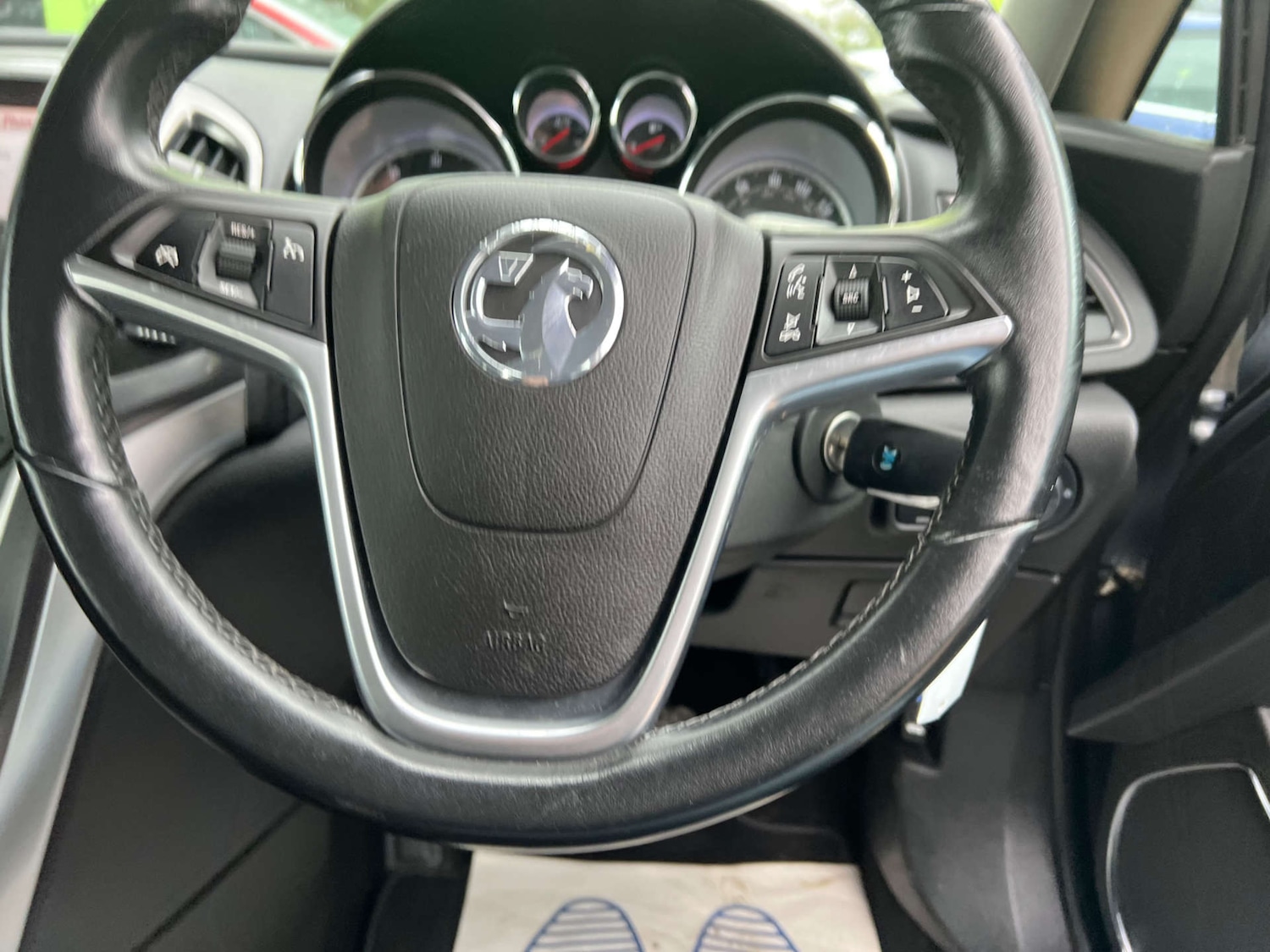 Used Vauxhall Astra 2011 for sale - 77195889: Photo 32