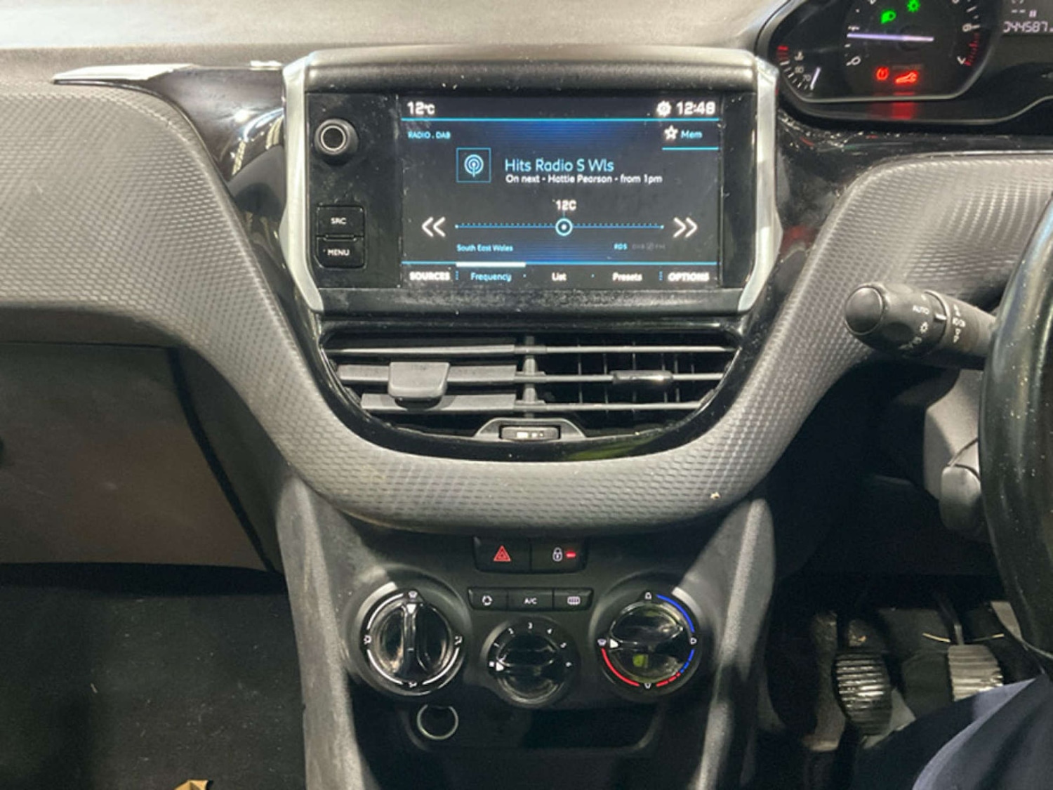 Used Peugeot 208 2018 for sale - 77822581: Photo 2