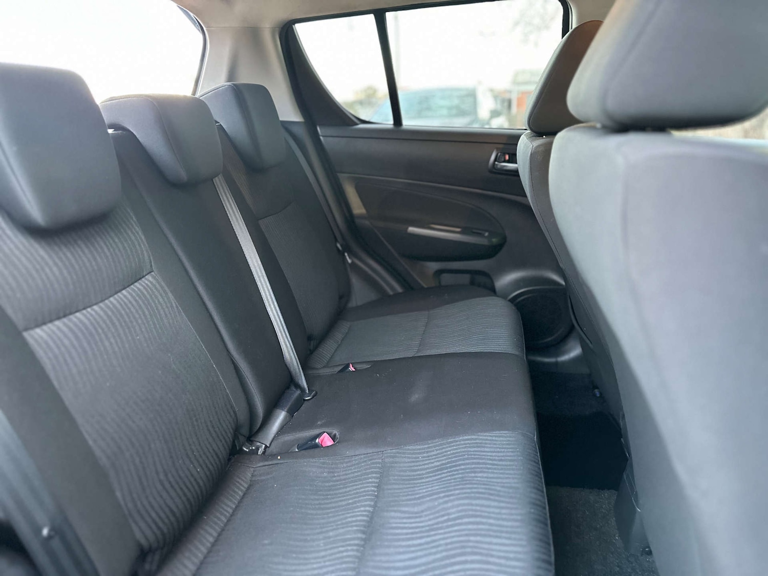 Used Suzuki Swift 2011 for sale - 76711680: Photo 11