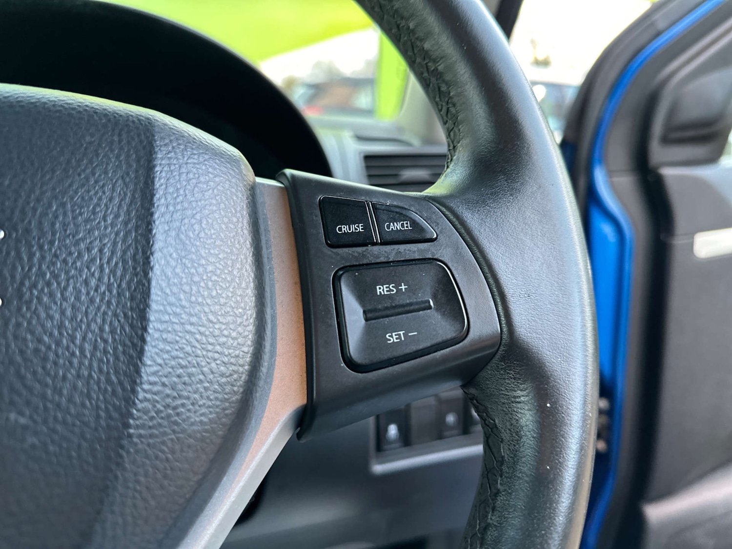 Used Suzuki Swift 2011 for sale - 76711680: Photo 21