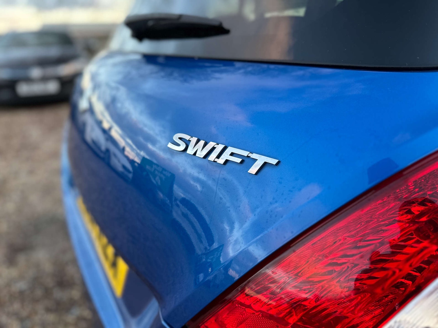 Used Suzuki Swift 2011 for sale - 76711680: Photo 31