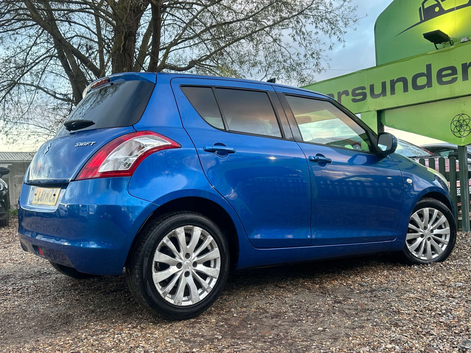 Used Suzuki Swift 2011 for sale - 76711680: Photo 8