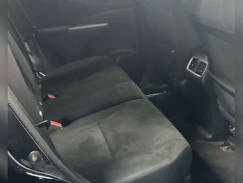 Used Honda CR-V 2018 for sale - 76940186: Photo