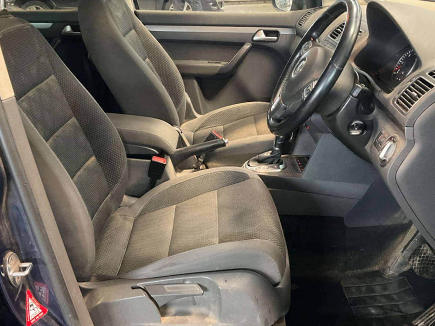 Used Volkswagen Touran 2014 for sale - 77422808: Photo 3