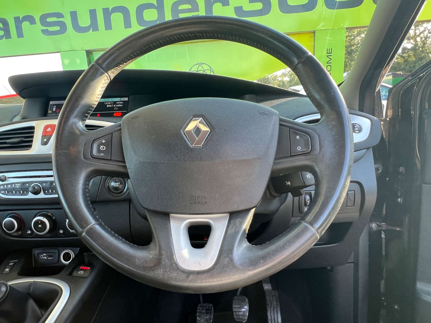 Used Renault Grand Scenic 2009 for sale - 77136395: Photo 24