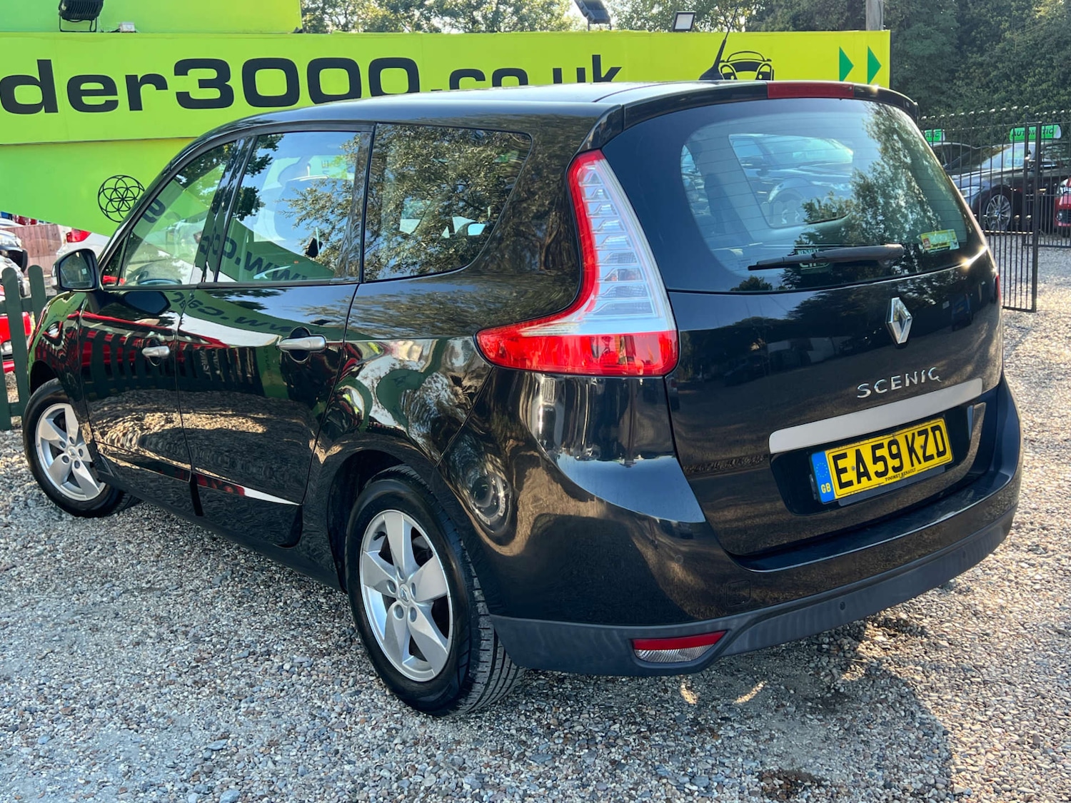 Used Renault Grand Scenic 2009 for sale - 77136395: Photo 9