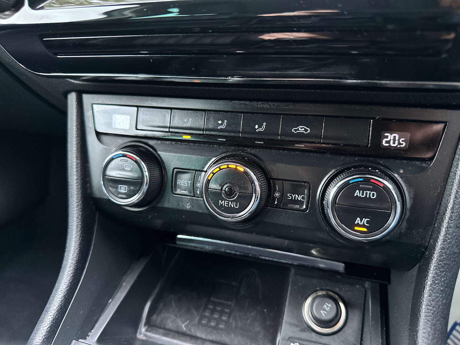 Used Skoda Superb 2016 for sale - 76940193: Photo 24