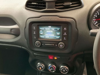 Used Jeep Renegade 2016 for sale - 79504422: Photo