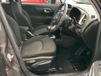 Used Jeep Renegade 2016 for sale - 79504422: Photo