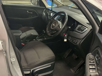 Used Kia Carens 2018 for sale - 77378375: Photo