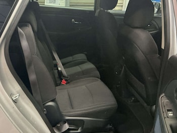 Used Kia Carens 2018 for sale - 77378375: Photo