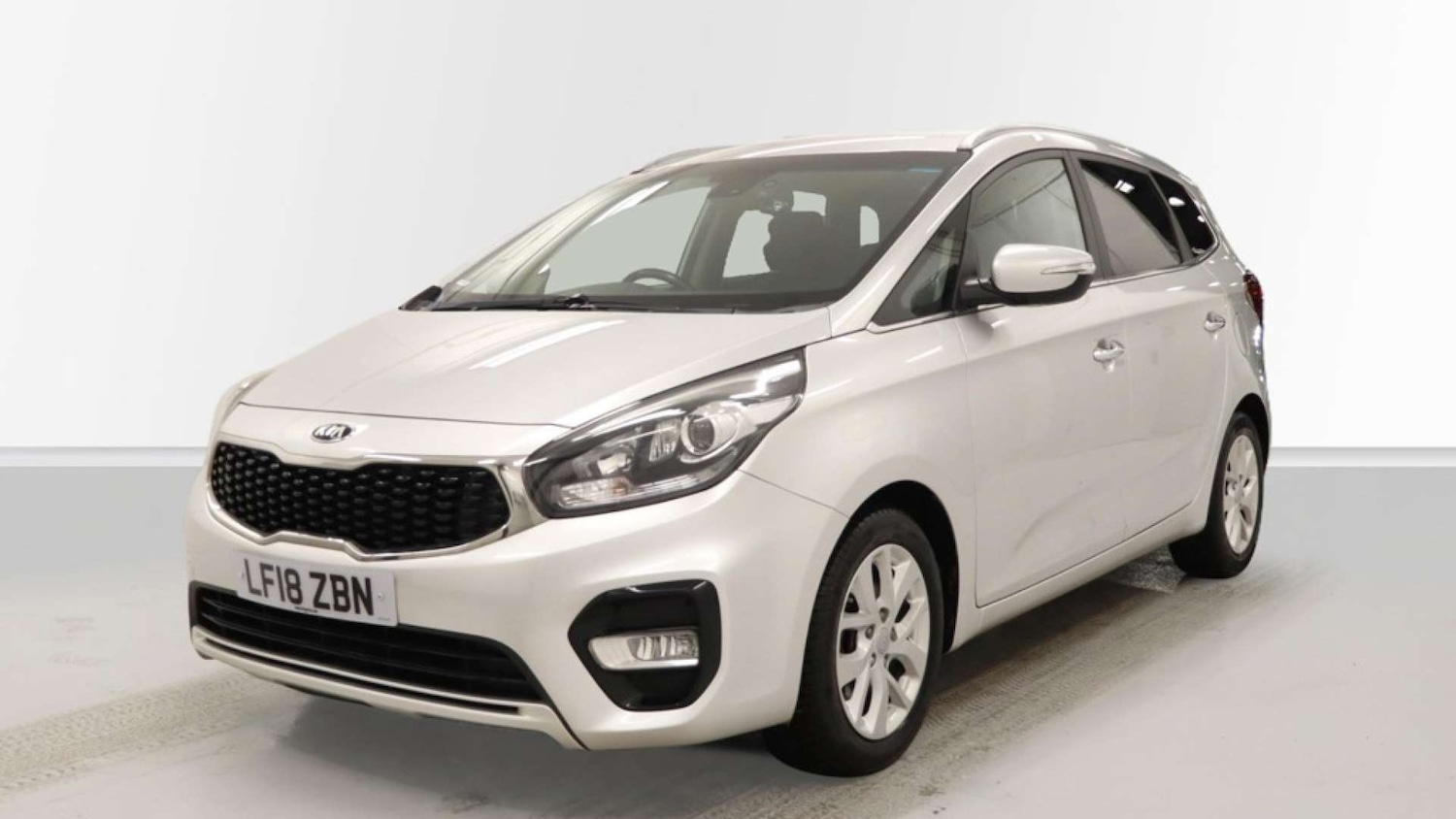 Used Kia Carens 2018 for sale - 77378375: Photo 5