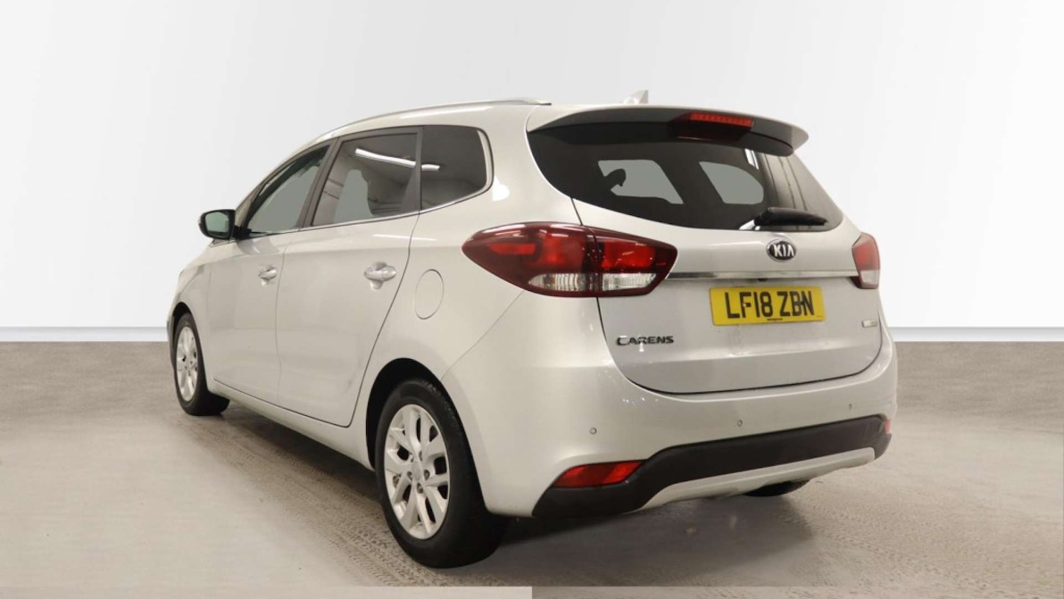 Used Kia Carens 2018 for sale - 77378375: Photo 6