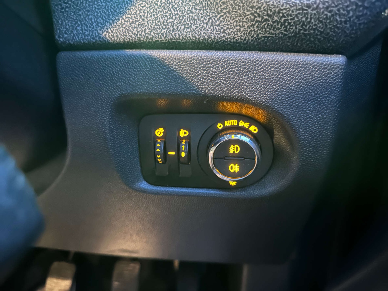 Used Vauxhall Corsa 2012 for sale - 76878102: Photo 26