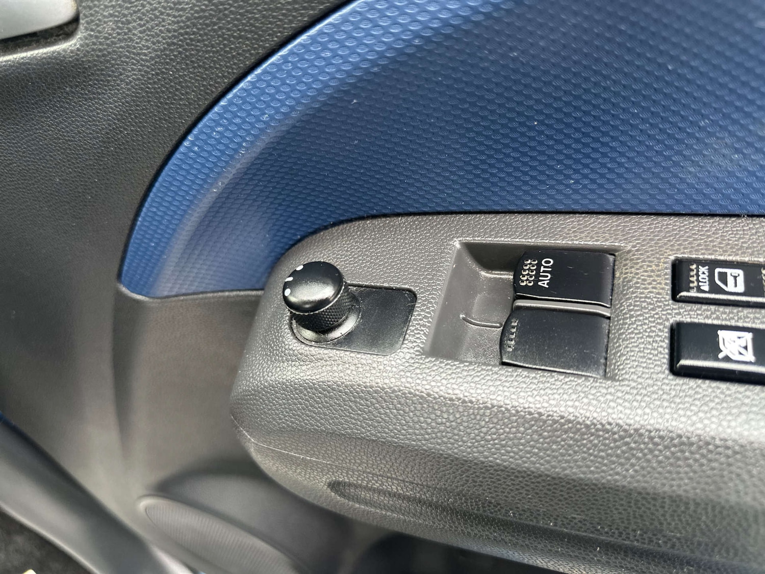 Used Vauxhall Agila 2013 for sale - 76320865: Photo 23