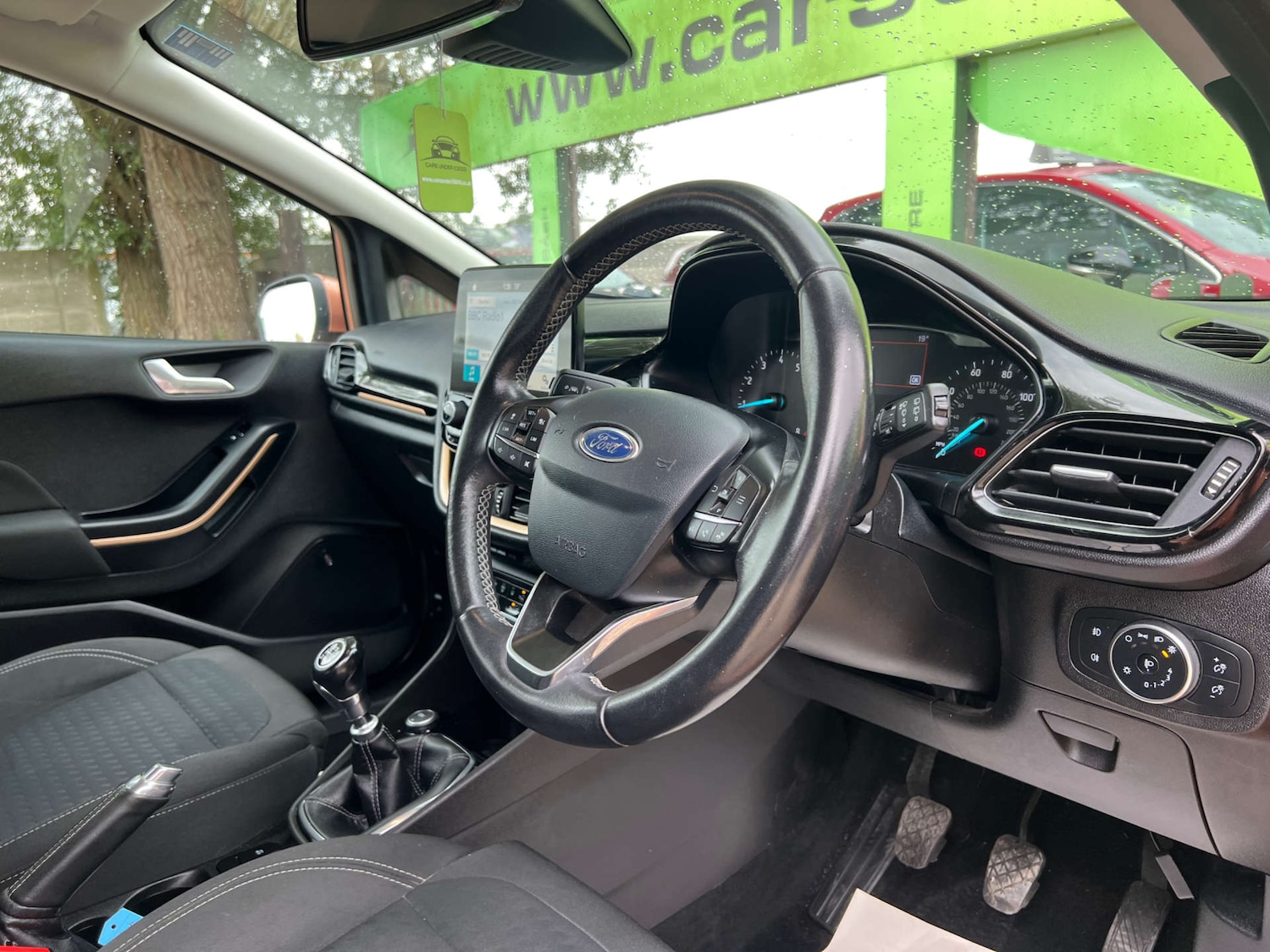 Used Ford Fiesta 2017 for sale - 77113479: Photo 2