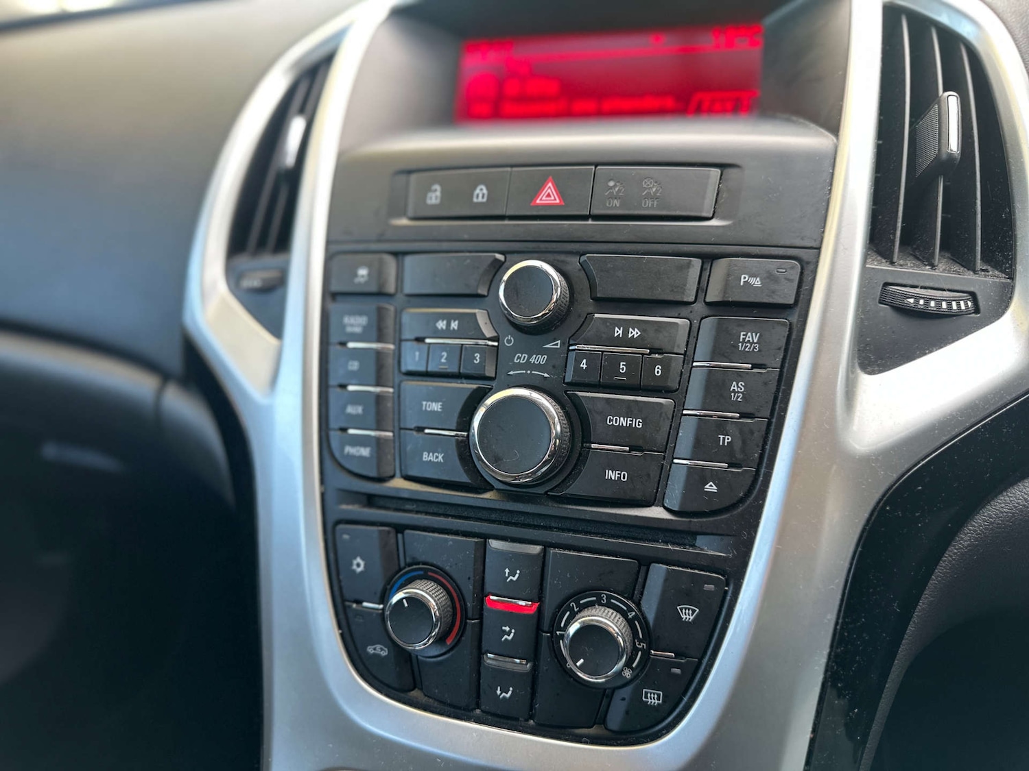 Used Vauxhall Astra 2012 for sale - 76579654: Photo 23