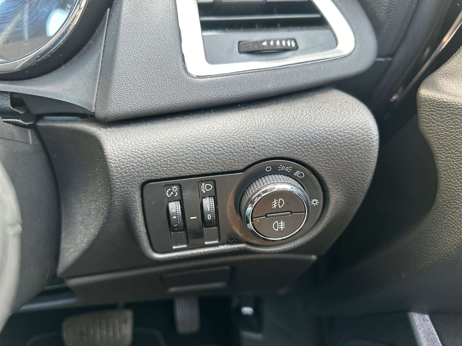 Used Vauxhall Astra 2012 for sale - 76579654: Photo 24