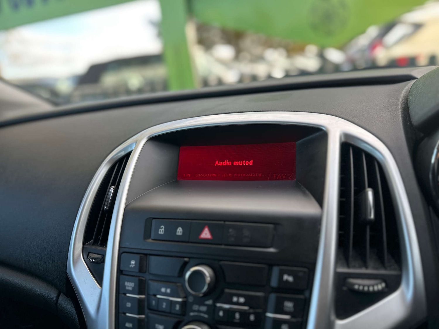 Used Vauxhall Astra 2012 for sale - 76579654: Photo 3