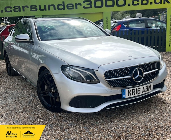 Used Mercedes-Benz E Class 2016 for sale - 76330090: Photo 1