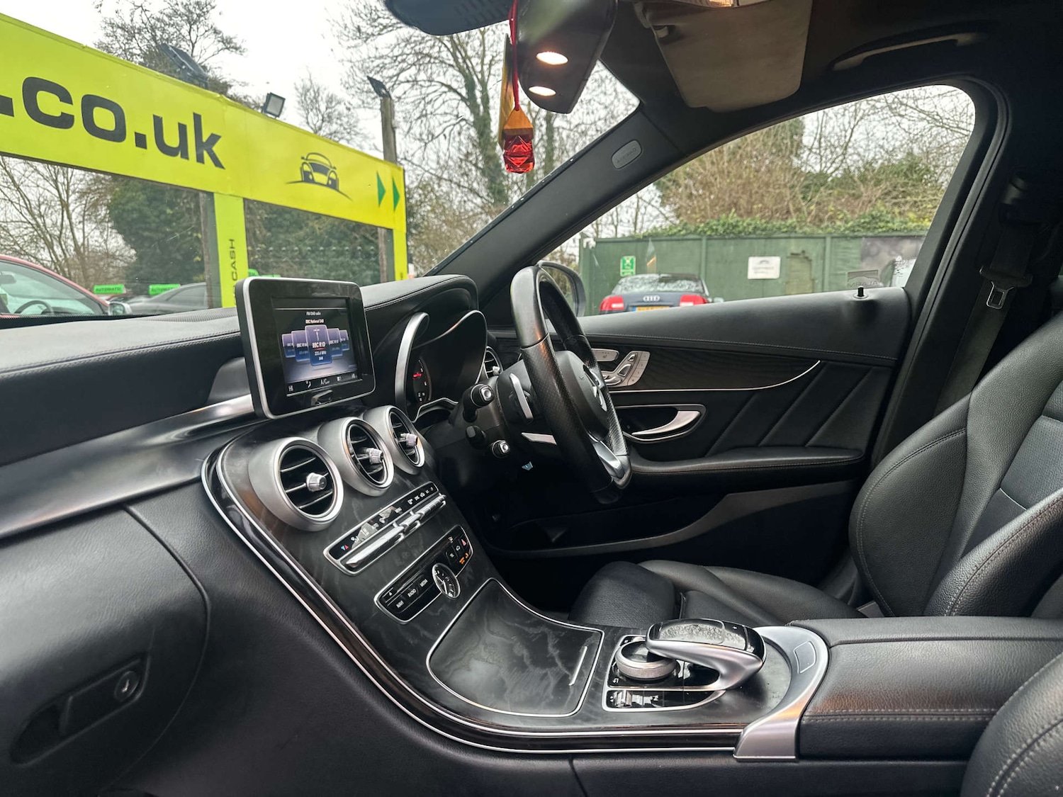 Used Mercedes-Benz C Class 2014 for sale - 77025200: Photo 14