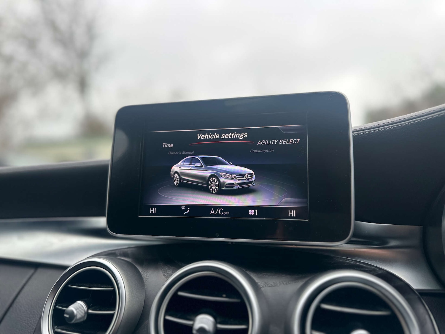 Used Mercedes-Benz C Class 2014 for sale - 77025200: Photo 3