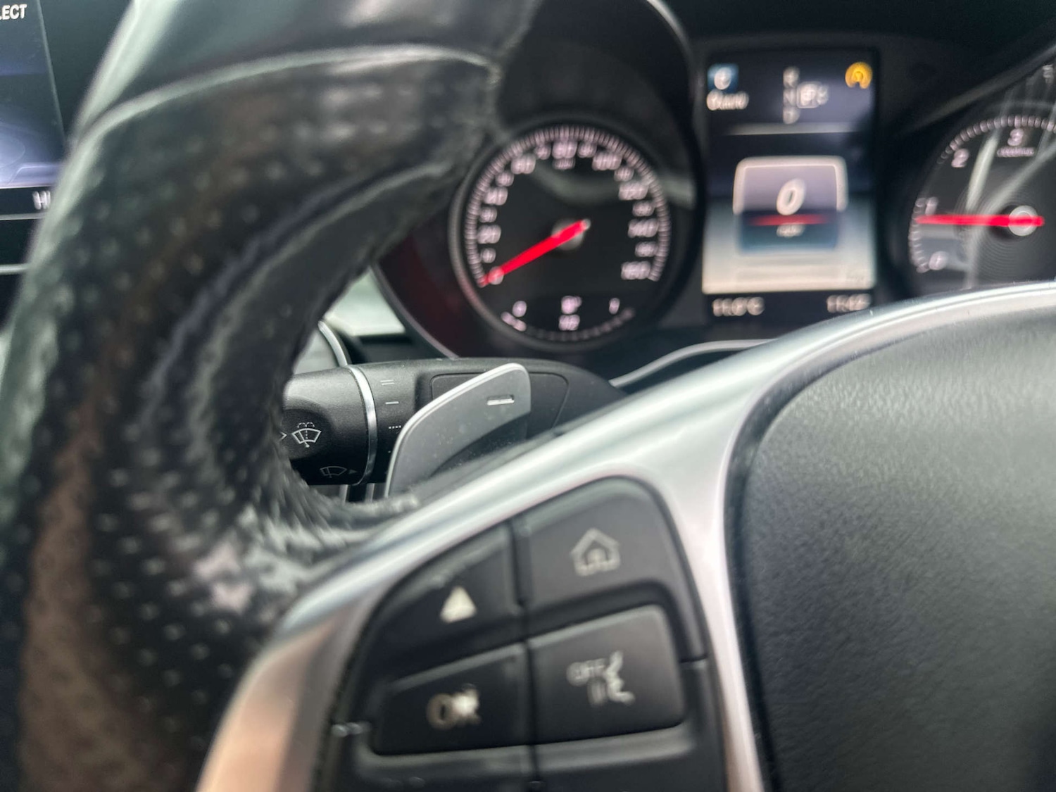 Used Mercedes-Benz C Class 2014 for sale - 77025200: Photo 32