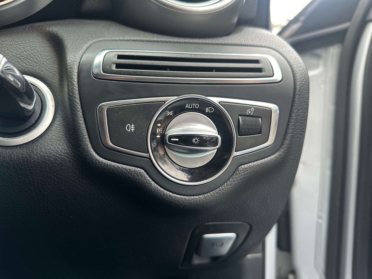 Used Mercedes-Benz C Class 2014 for sale - 77025200: Photo 34