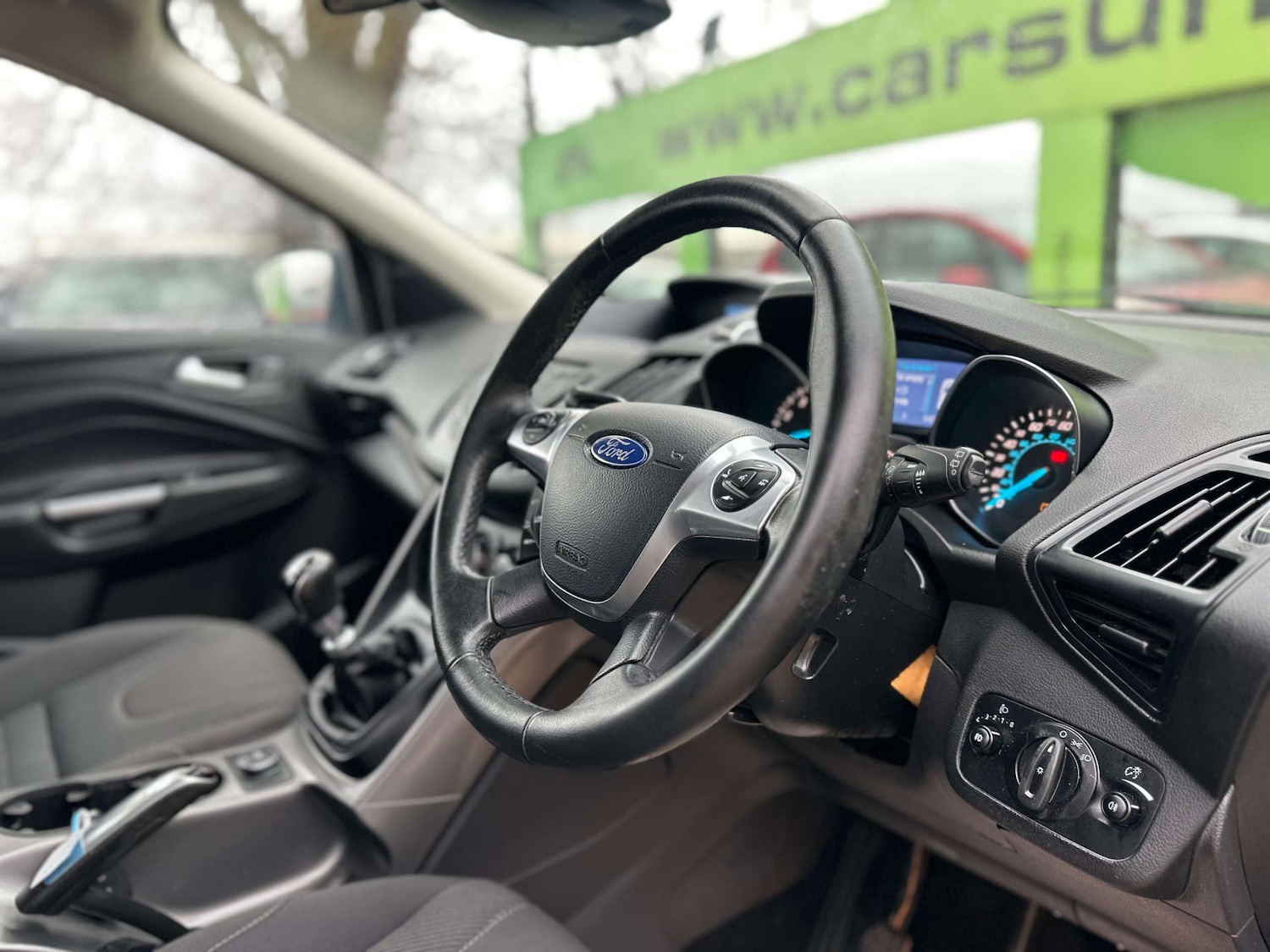 Used Ford Kuga 2015 for sale - 76319698: Photo 2