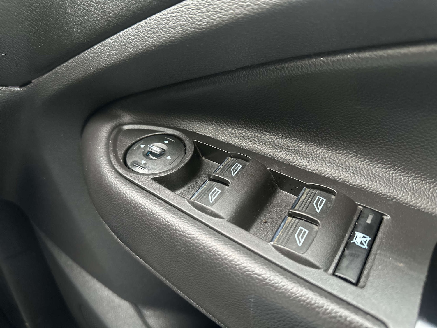 Used Ford Kuga 2015 for sale - 76319698: Photo 36