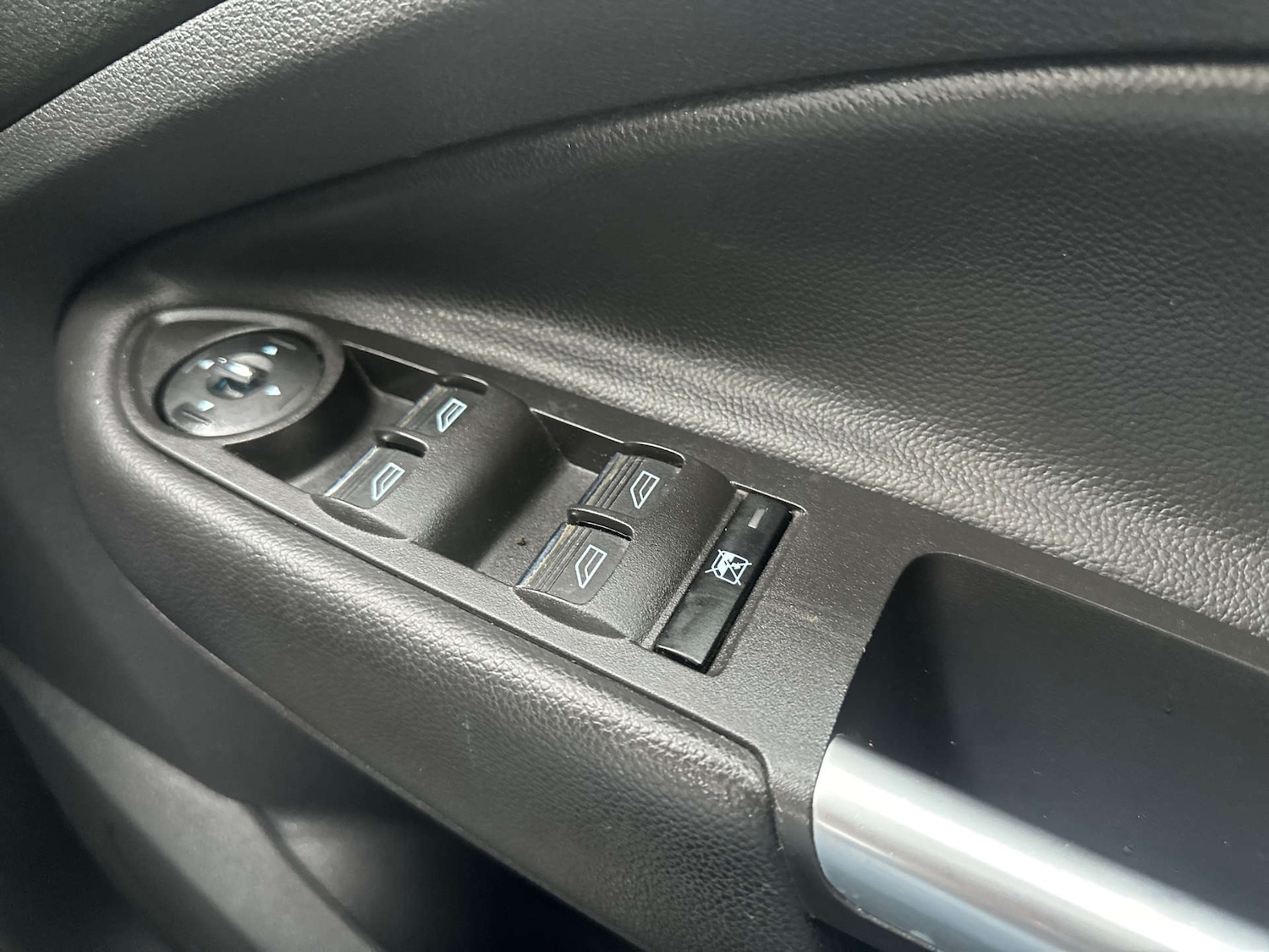 Used Ford Kuga 2015 for sale - 76319698: Photo 37