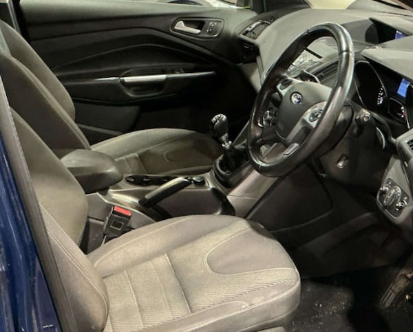 Used Ford Kuga 2015 for sale - 76319698: Photo 3