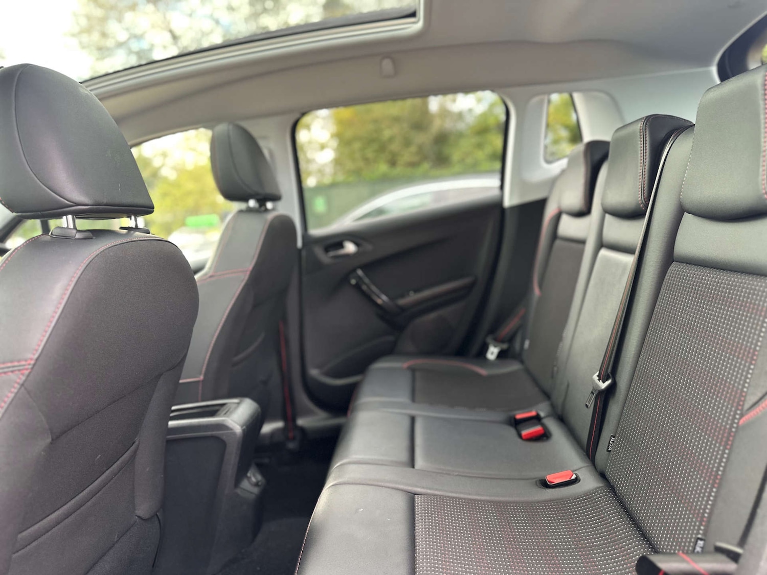 Used Peugeot 2008 2017 for sale - 77394897: Photo 11