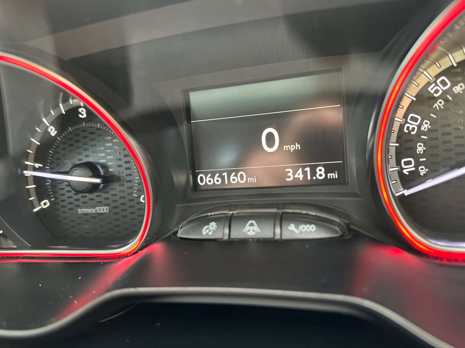 Used Peugeot 2008 2017 for sale - 77394897: Photo 30