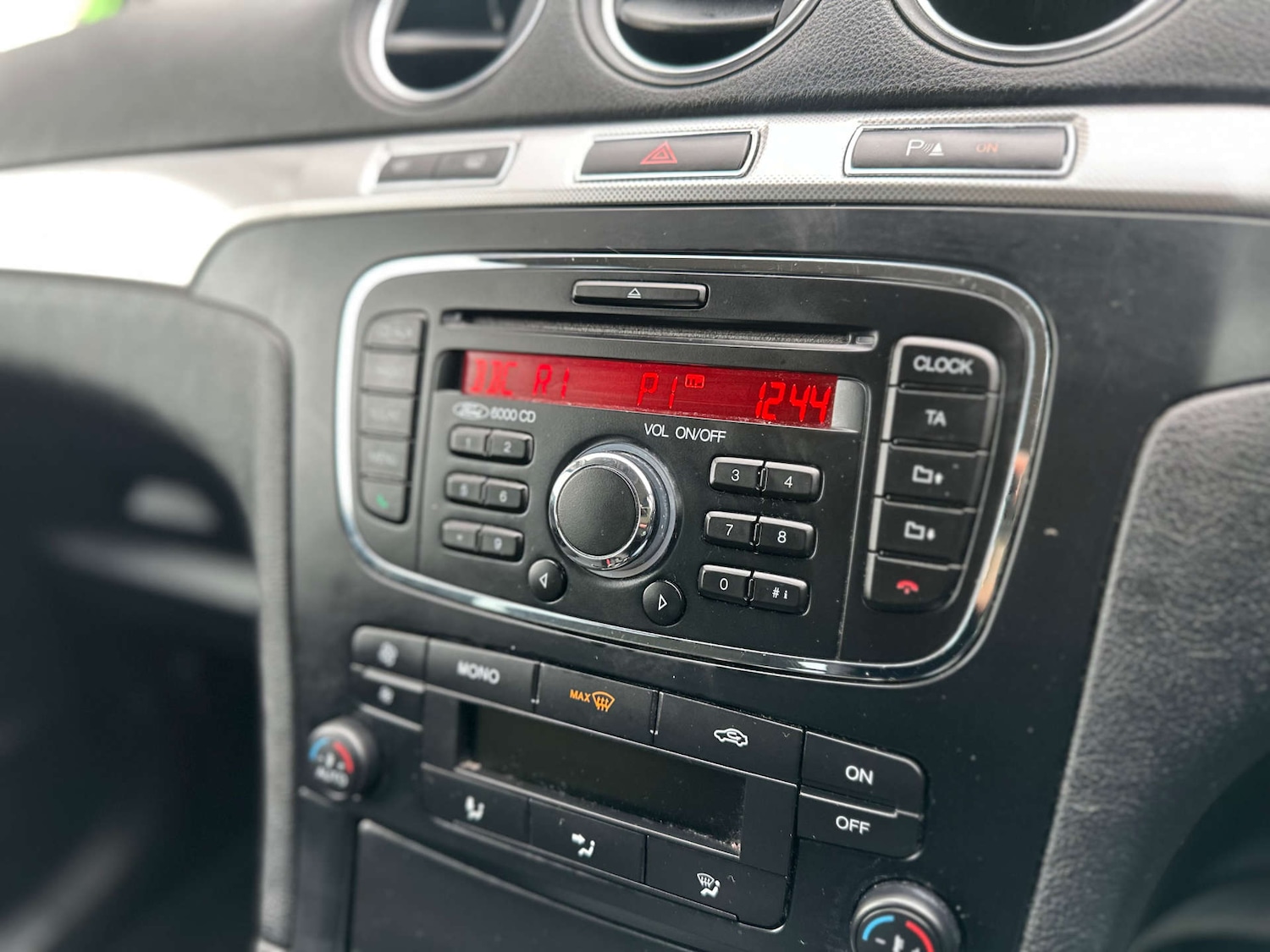 Used Ford Galaxy 2014 for sale - 77113459: Photo 19