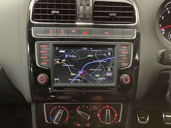 Used Volkswagen Polo 2015 for sale - 78356298: Photo