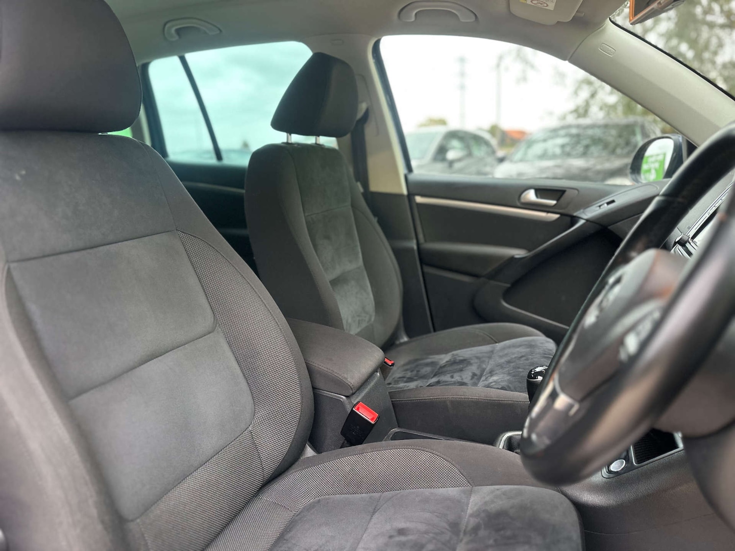 Used Volkswagen Tiguan 2016 for sale - 76080233: Photo 10