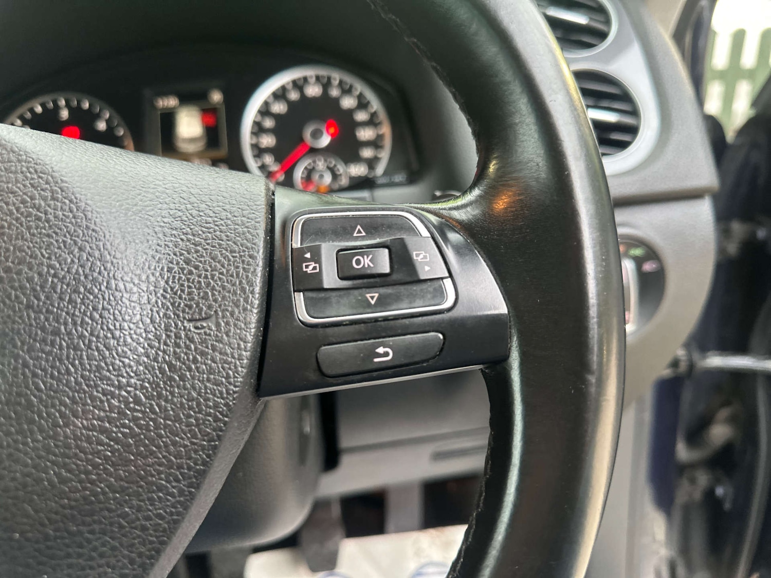 Used Volkswagen Tiguan 2016 for sale - 76080233: Photo 26